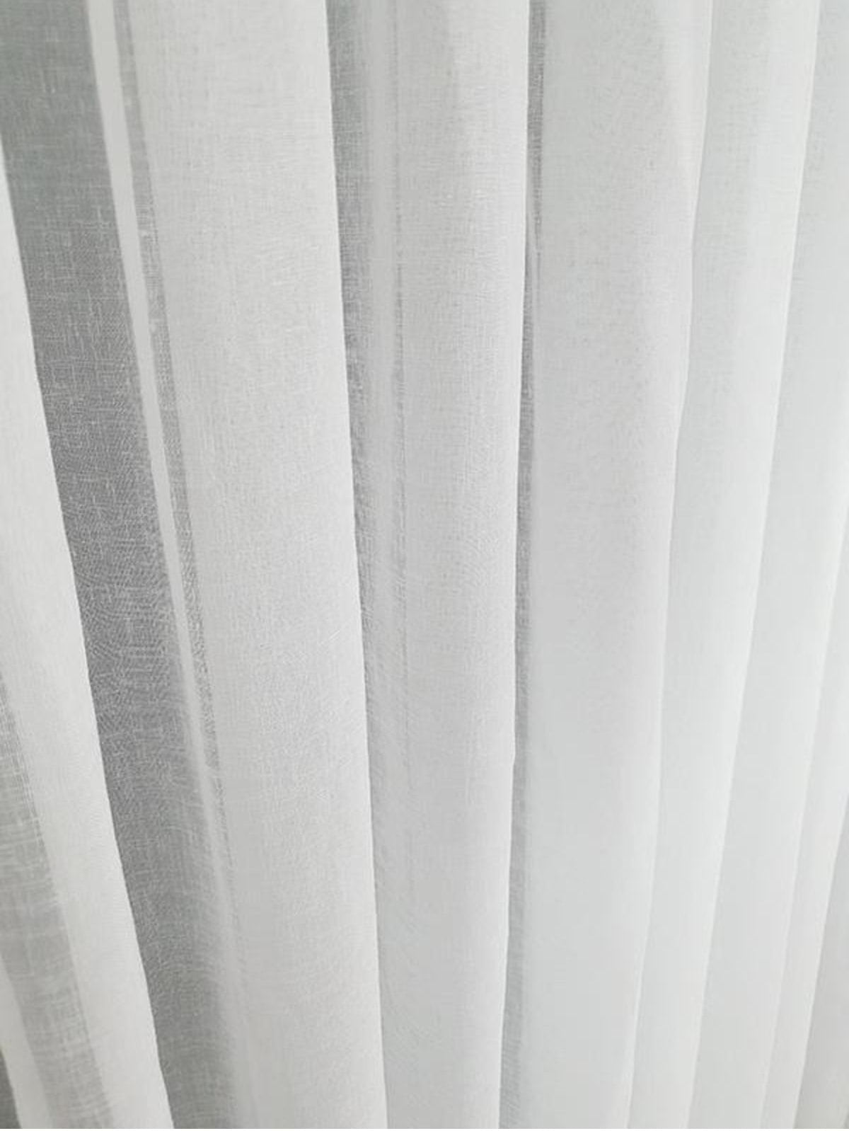 Perdea textura IN culoare ALBA elegantă – lumină naturală și rafinament pentru orice cameră