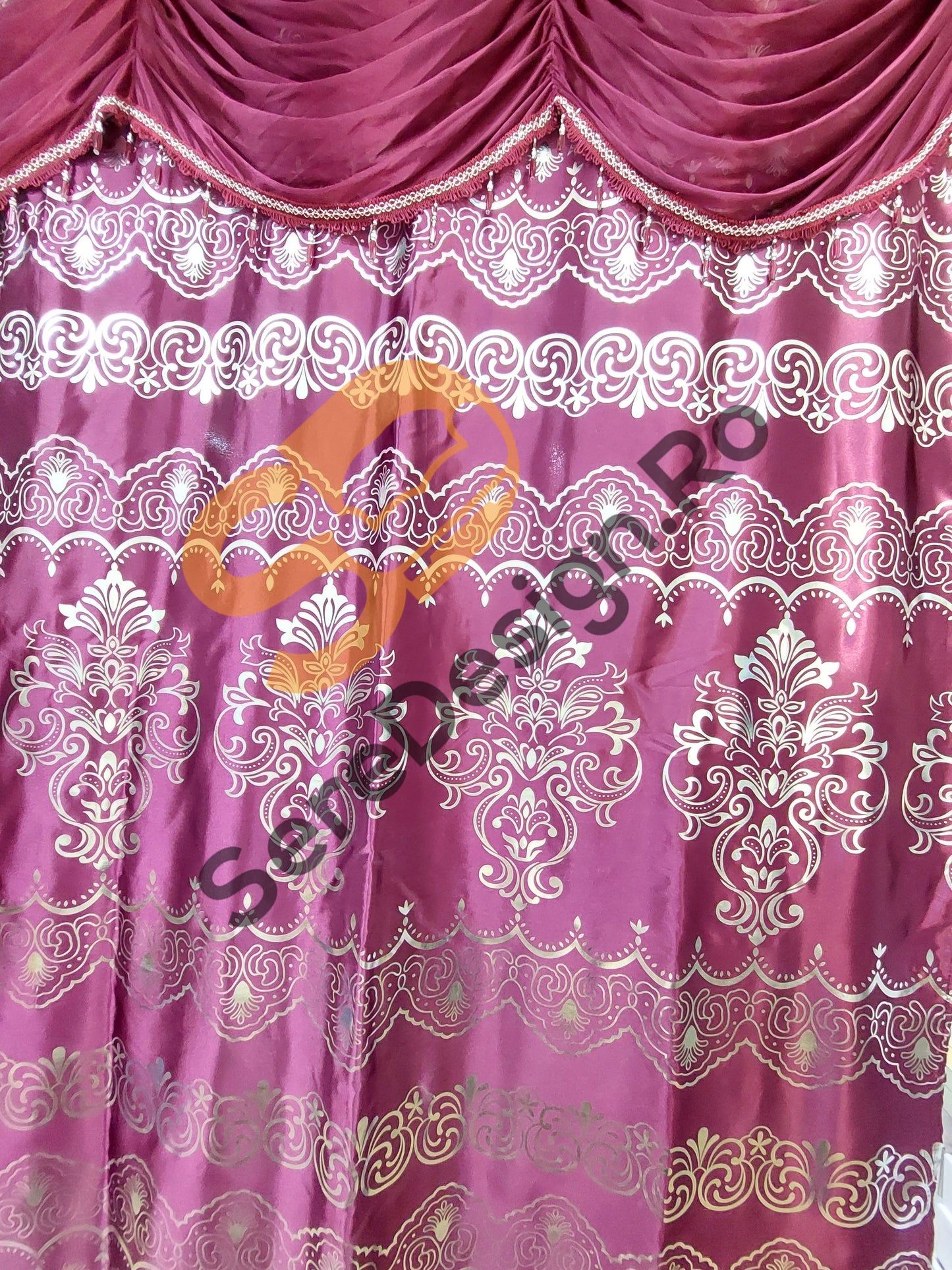 Draperie Cu Volane model Barok, L300cm x H250cm, culoare Fucsia Inchis cu insertii Aurii