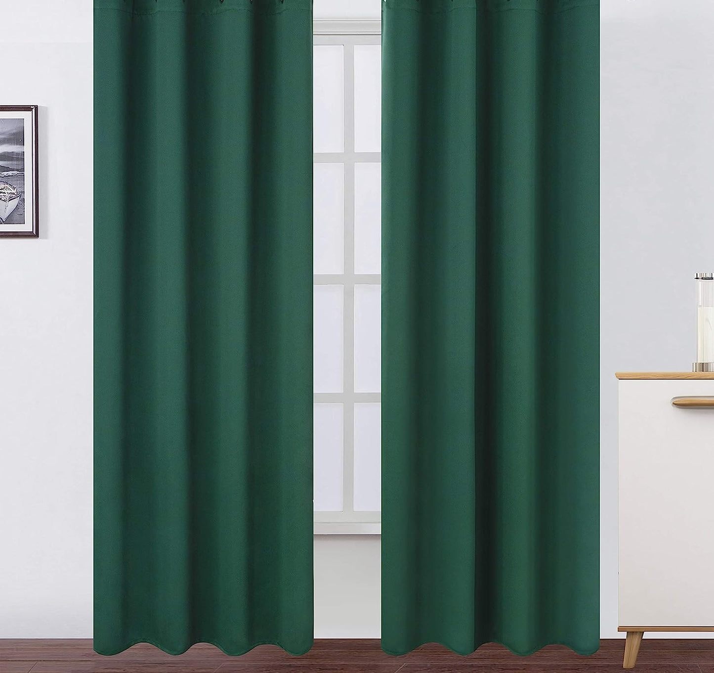 Draperie material tip Blackout culoare Verde Smarald croita cu rejansa pentru sina sau galerie, carlige sina by SeReDesign