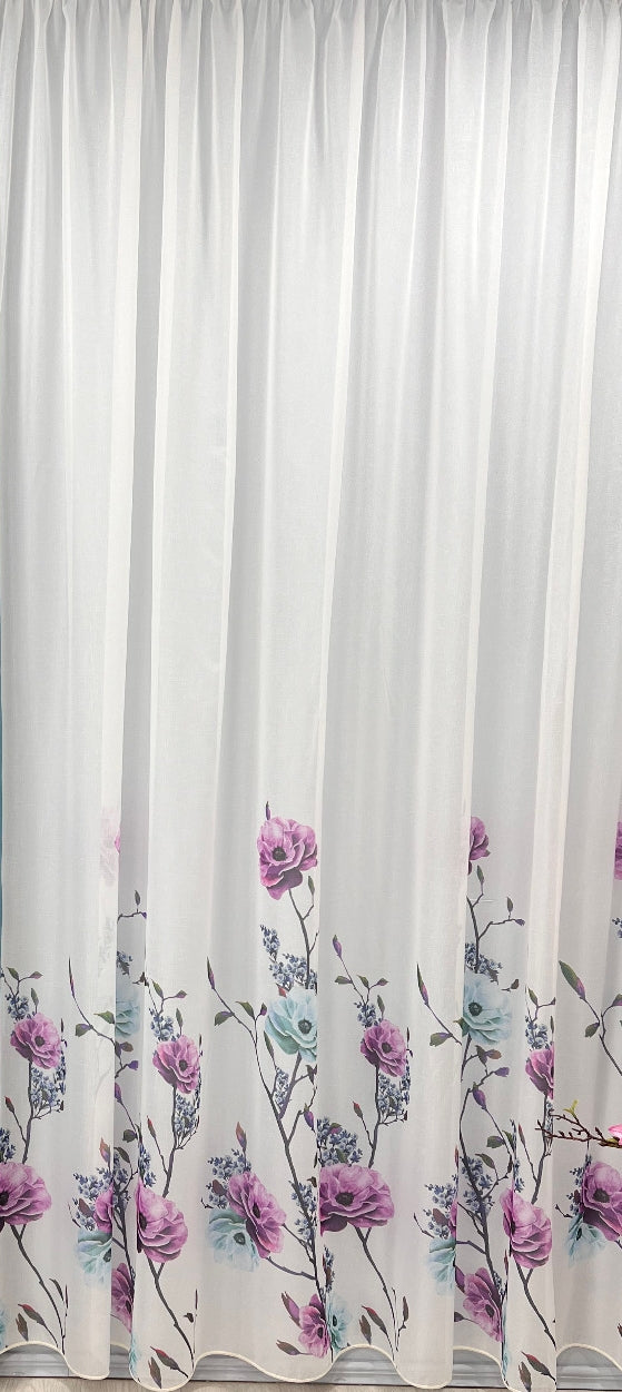 Perdea Albă cu Imprimeu Floral – Nuanțe de Mov Violet și Albastru Pastel