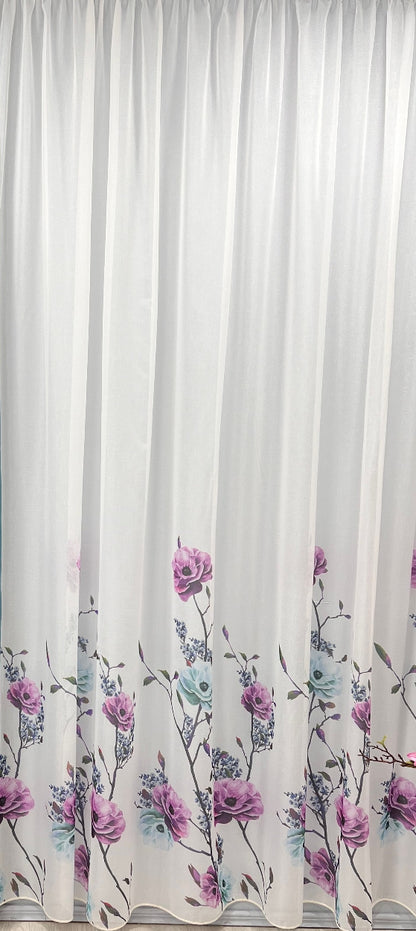 Perdea Albă cu Imprimeu Floral – Nuanțe de Mov Violet și Albastru Pastel