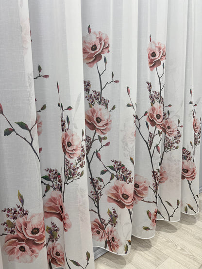 Perdea Albă cu Imprimeu Floral și Crenguțe Subțiri – Nuanțe Romantice de Roz