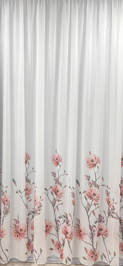 Perdea Albă cu Imprimeu Floral și Crenguțe Subțiri – Nuanțe Romantice de Roz