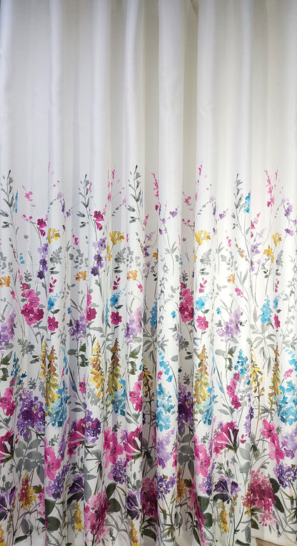 Draperie spring flowers culoare alb, croita cu rejansa sina(carlige incluse) sau rejansa galerie, by SereDesign