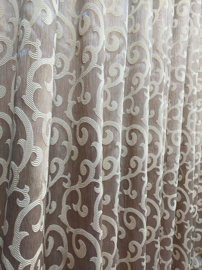 Draperie Tafta Dubla culoare bej cu insertii brocart crem, croite cu rejansa sina(carlige incluse) sau rejansa galerie by Seredesign
