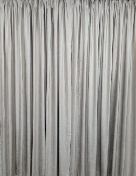 Draperie Catifea culoare Grej croita cu rejansa pentru sina sau galerie, carlige sina by SeReDesign | draperie-catifea-culoare-grej-croita-cu-rejansa-pentru-sina-sau-galerie-carlige-sina-by-seredesign | Draperii | seredesign.ro