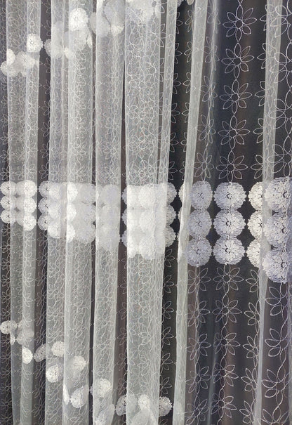 Perdea Tull Brodata culoare alb, croita cu rejansa pentru sina sau galerie, carlige sina by SeReDesign
