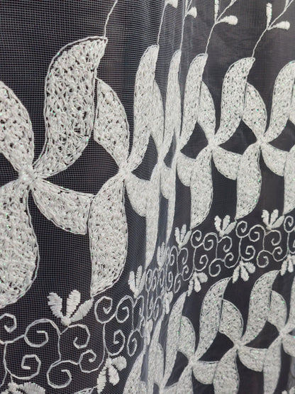 Perdea Tull Brodata culoare crem ivoire, croita cu rejansa pentru sina sau galerie, carlige sina by SeReDesign