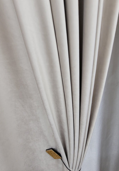 Draperie Catifea culoare Grej croita cu rejansa pentru sina sau galerie, carlige sina by SeReDesign | draperie-catifea-culoare-grej-croita-cu-rejansa-pentru-sina-sau-galerie-carlige-sina-by-seredesign | Draperii | seredesign.ro