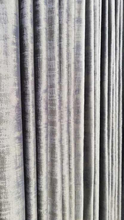 Draperie Catifea imprimata model gri, cu rejansa by SeReDesign | draperie-catifea-imprimata-model-gri-cu-rejansa-by-seredesign | Draperii | seredesign.ro