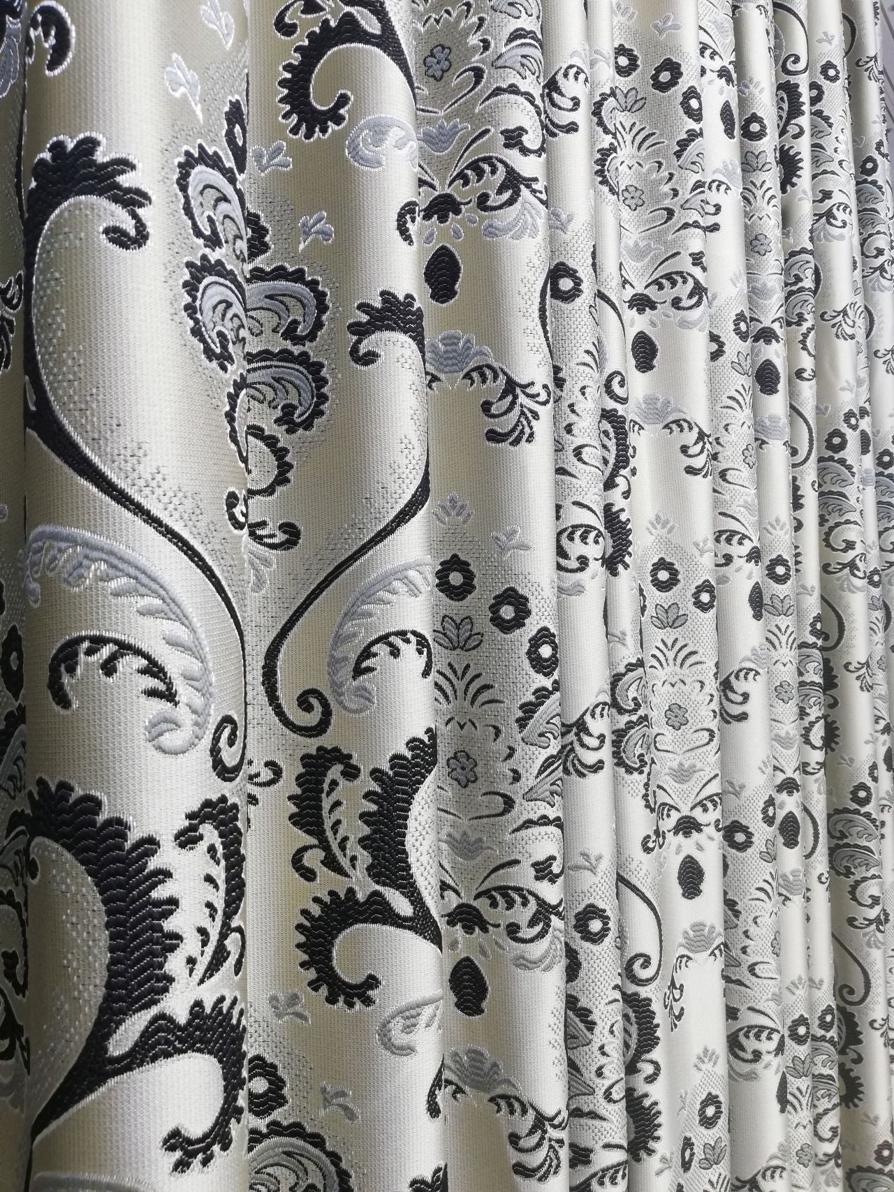 Draperie Tafta Gri Argintiu, cu rejansa by Seredesign | draperie-tafta-gri-argintiu-cu-rejansa-by-seredesign | Draperii | seredesign.ro