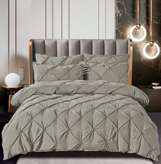 Set Lenjerie de Pat finet, 6 piese, pat 2 persoane, cu pliuri, culoare Gri | set-lenjerie-de-pat-finet-6-piese-pat-2-persoane-cu-pliuri-culoare-gri | Lenjerie Pat | seredesign.ro